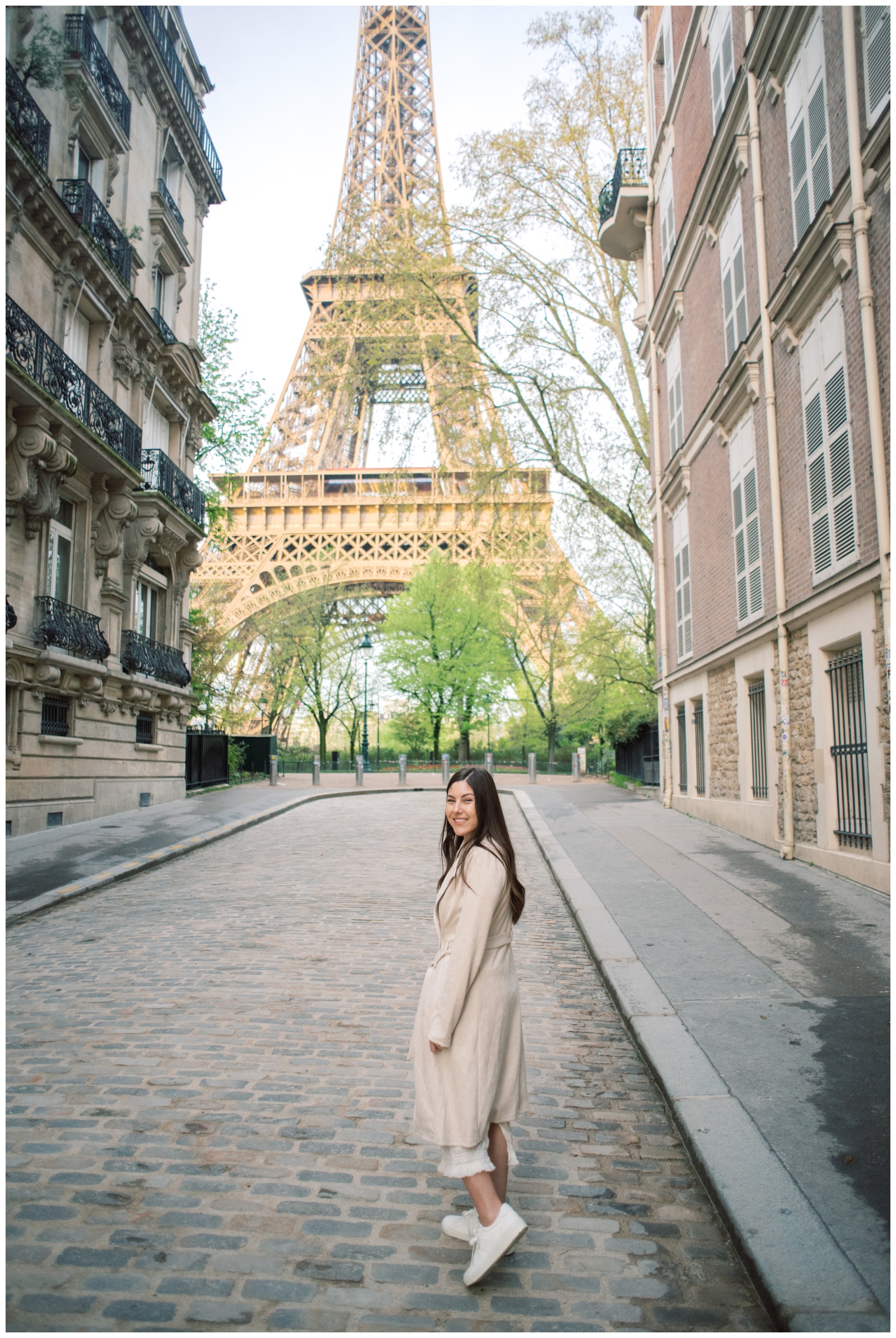 Best Eiffel Tower Photo Spots - Rue de l'Université